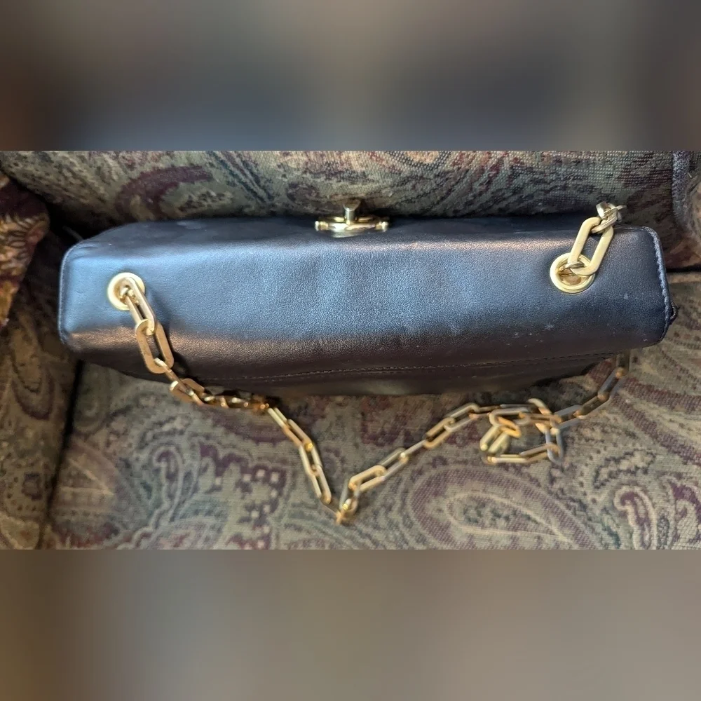 Gianni Bernini Italian Leather Chain Strap Handbag